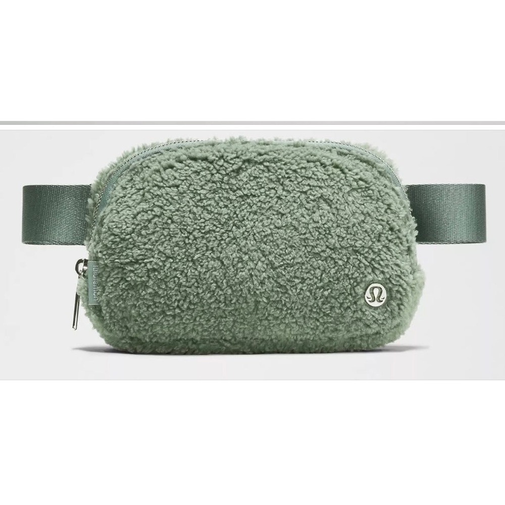 Lululemon Everywhere Belt Bag 1L Sherpa Fleece Green Sage Crossbody Fanny Pack